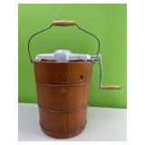 Vintage ice cream maker - white mountain