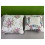 2 decorative accent pillows