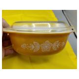 Pyrex Covered Dish 1 1/2 Qt