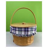 1999 longaberger basket with lid