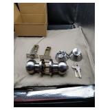Door knob and deadbolt  set with keys-new