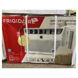 Frigidaire room air conditioner- 8,000btu - 350sq