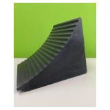Guardian heavy-duty wheel chock