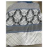 Queen size comforter, pillow shams, fitted sheet