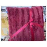 Pair of red accent pillows  - 20x20in