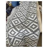 Outside patio rug - 8x6ft