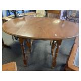Drop leaf table and two leaves with one chair