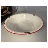 Vintage graniteware round wash bowl - 12in wide