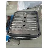 Misc Kitchen lot broiler pan, angel food cake