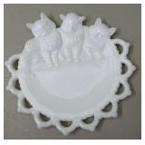 Westmoreland milk glass 3 kitten plate..approx 7"