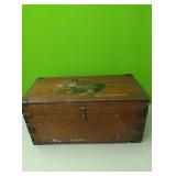 Vintage U.S. Marines trunk 24"×12"×12"
