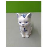 Blue delft cat creamer 5"