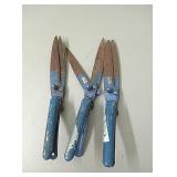 3 sets of trimmers...are rusty