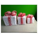 Set of 3 Christmas packages...battery