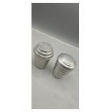 2 Smoothie mixers and measure aluminum