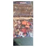 Miniature set with display shelf