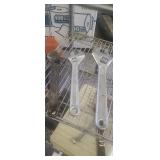 3 Adjustable wrench