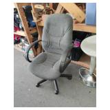 Office Chair on Rollers.  Good Condition