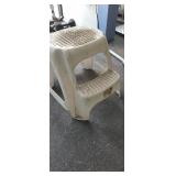 Sterilite step stool