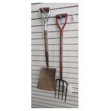 2 Hand Tools hay fork/  Shovel