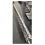 Warner 28FT TYPE I ALUMINUM D-RUNG EXTENSION