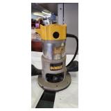 Dewalt Router dw610