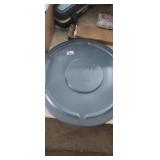 Rubbermaid Commercial FG261960GRAY BRUTE