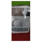 Kathy Ireland Twin Size White Goosefeather and