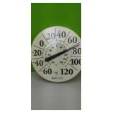 EZREAD  OUTDOOR THERMOMETER  damage on side