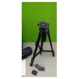 Joilcan MH1 tripod 72 inch.  Damaged