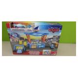 Disney Pixar CARS Playset "BRAND NEW)
