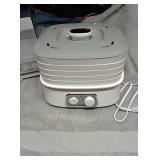 Aroma 5 tray food dehydrator....works