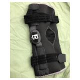 Knee brace