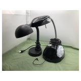 2 desk lamps