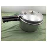 Presto meat master pressure cooker - no weight