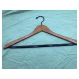6 wooden hangers