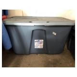 32 gallon tote with lid