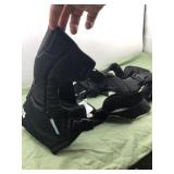 Baby carrier pouch between 8lbs and 32lbs