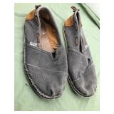 Tons shoes size 9.5m