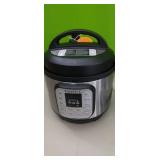 NEW  3 Quart Instant Pot