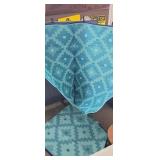 NEW BLUE GEOMETRIC OUTDOOR RUGMeasurements: 8