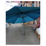 9 foot patio umbrella with crank system