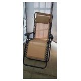 NEW Zero-Gravity Chair Tan *has shipping damage