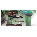 Scissor Jack and Accessories- Top of Jack appears