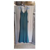 NEW Lulus Forest Green Mermaid Style Gown Size: