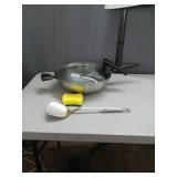 Deluxe Stainless Steel Wok Pan 12.5" Honeycomb