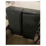 2 speaker boxes with speakers- 35" tall