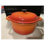 Porcelain over cast iron pot with lid