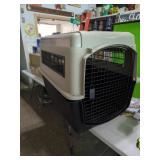 New Extra Large Plastic Petmate  Dog Kennel.  40"