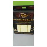 (3) Dust Grabbing Microfiber Cloths